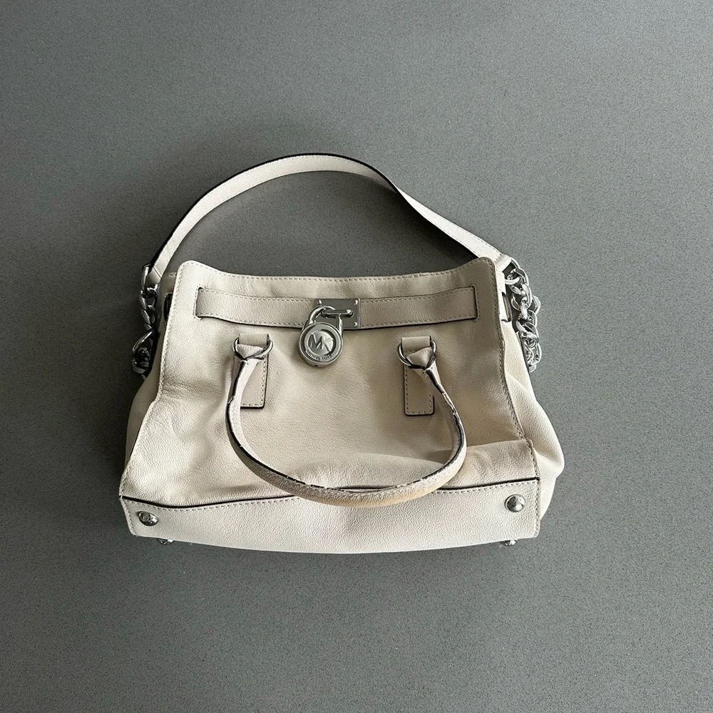 Michael Kors Vanilla Cream Hamilton Padlock Shoulder Bag Tote - Picture 2 of 8